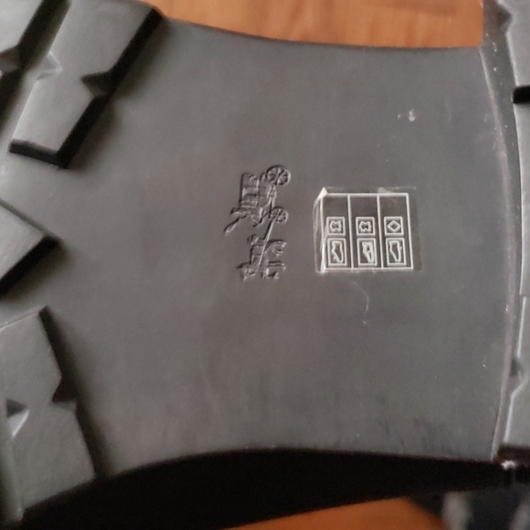 Coach Gabriella boots. Gently used. - Picture 2 of 16